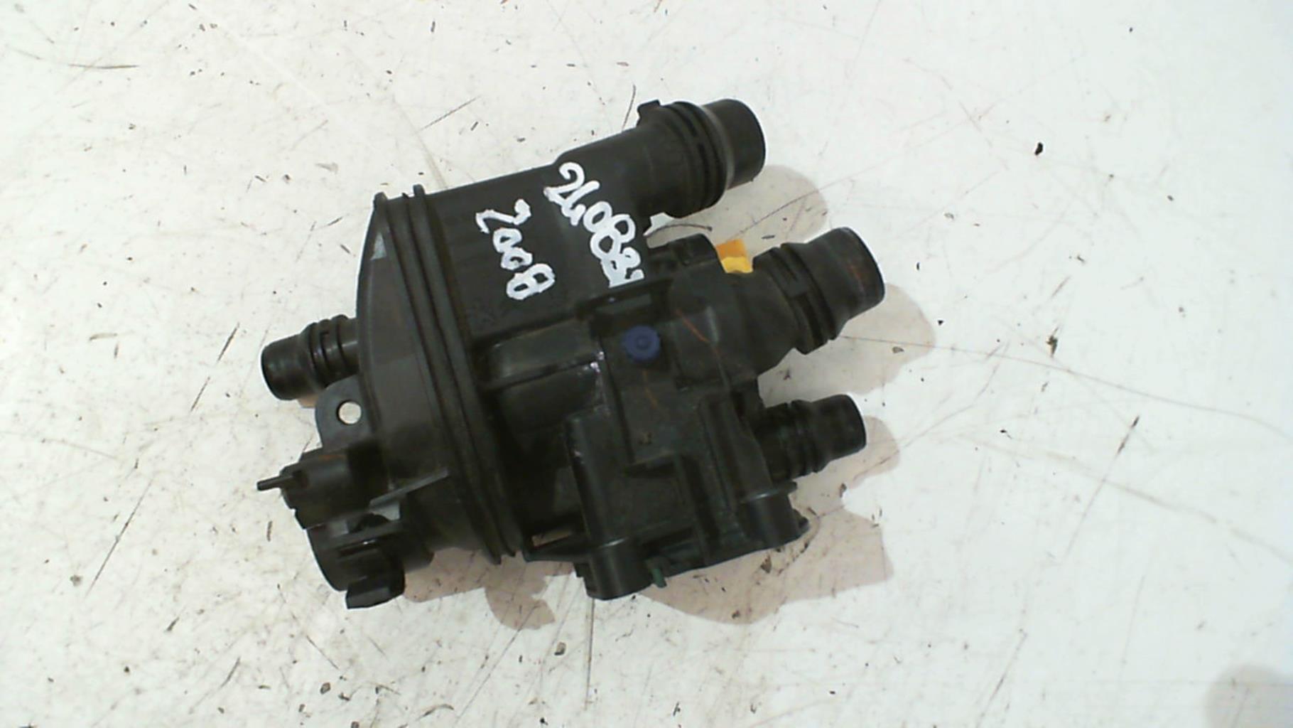Boitier eau PEUGEOT 2008 1 PHASE 2 Essence - 1