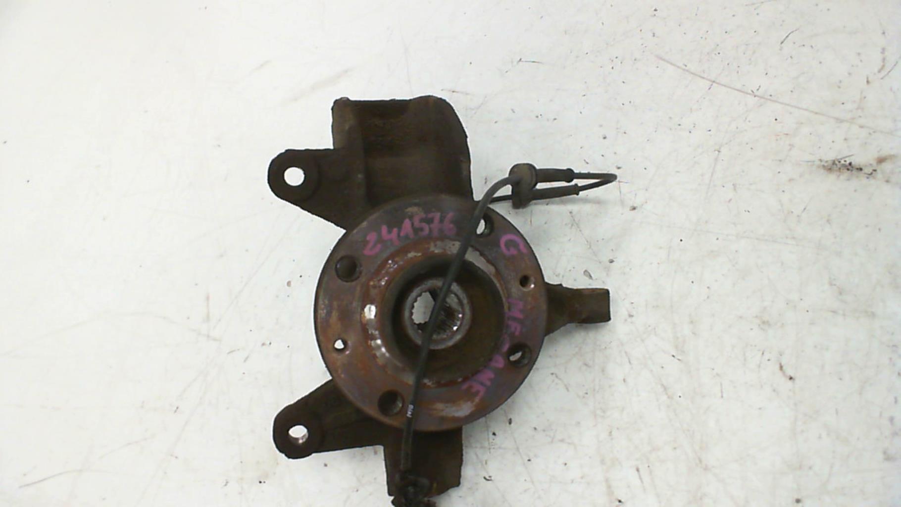 Fusee avant gauche RENAULT MEGANE 2 PHASE 2 Essence - 1
