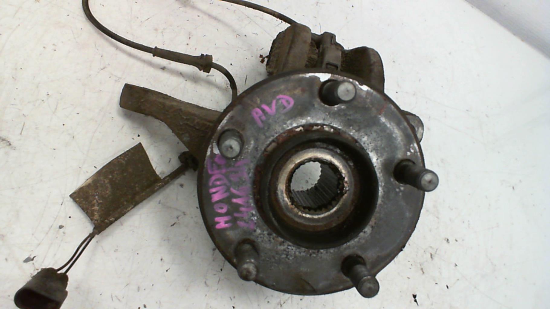 Fusee avant droit FORD MONDEO 2 Diesel - 1