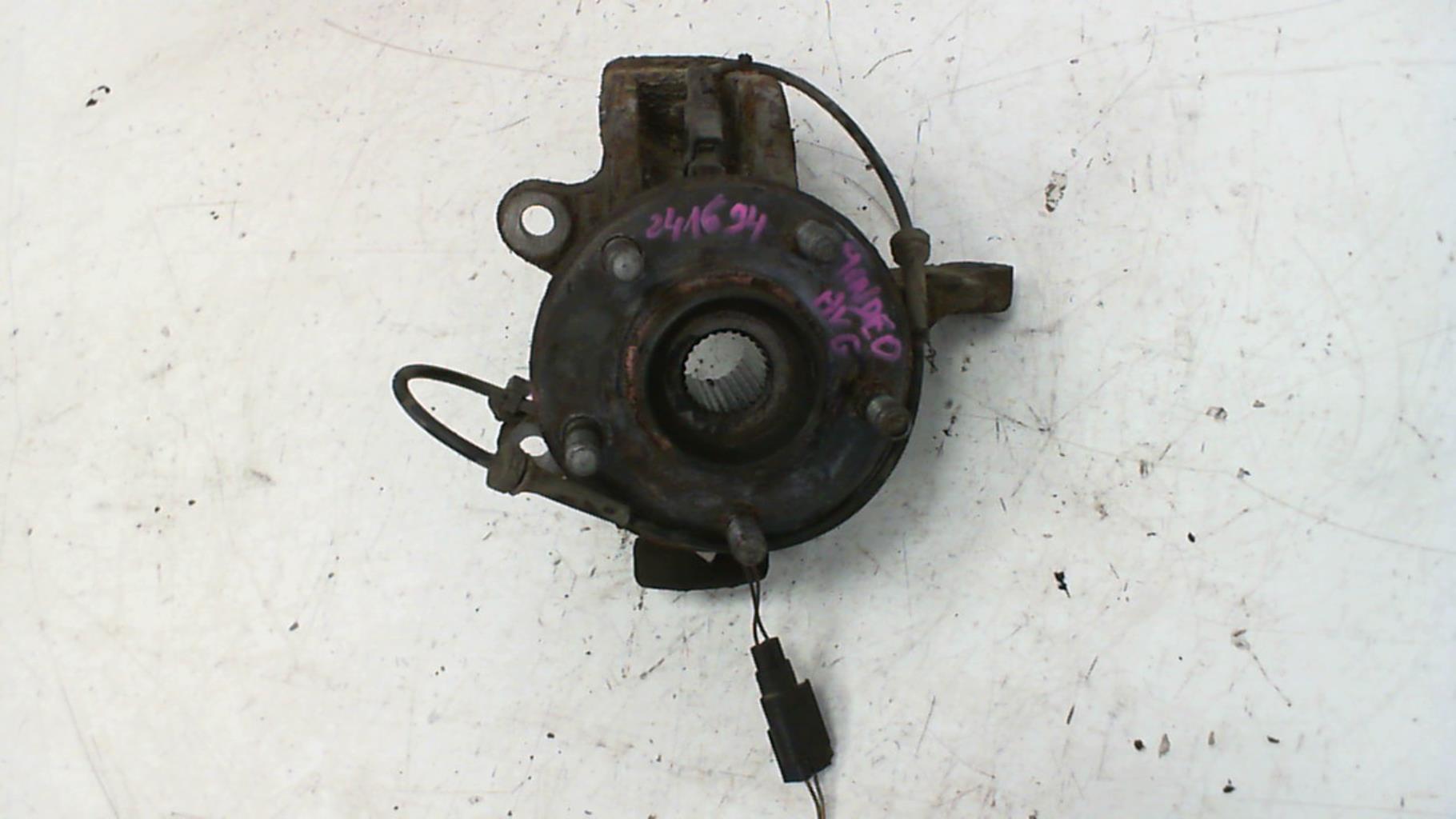 Fusee avant gauche FORD MONDEO 2 Diesel - 1