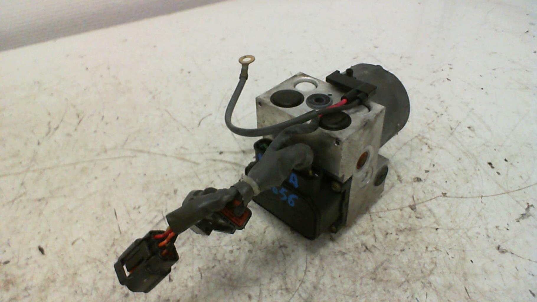 Bloc ABS (freins anti-blocage) MAZDA MX5 2 PHASE 1 CABRIOLET Essence - 1