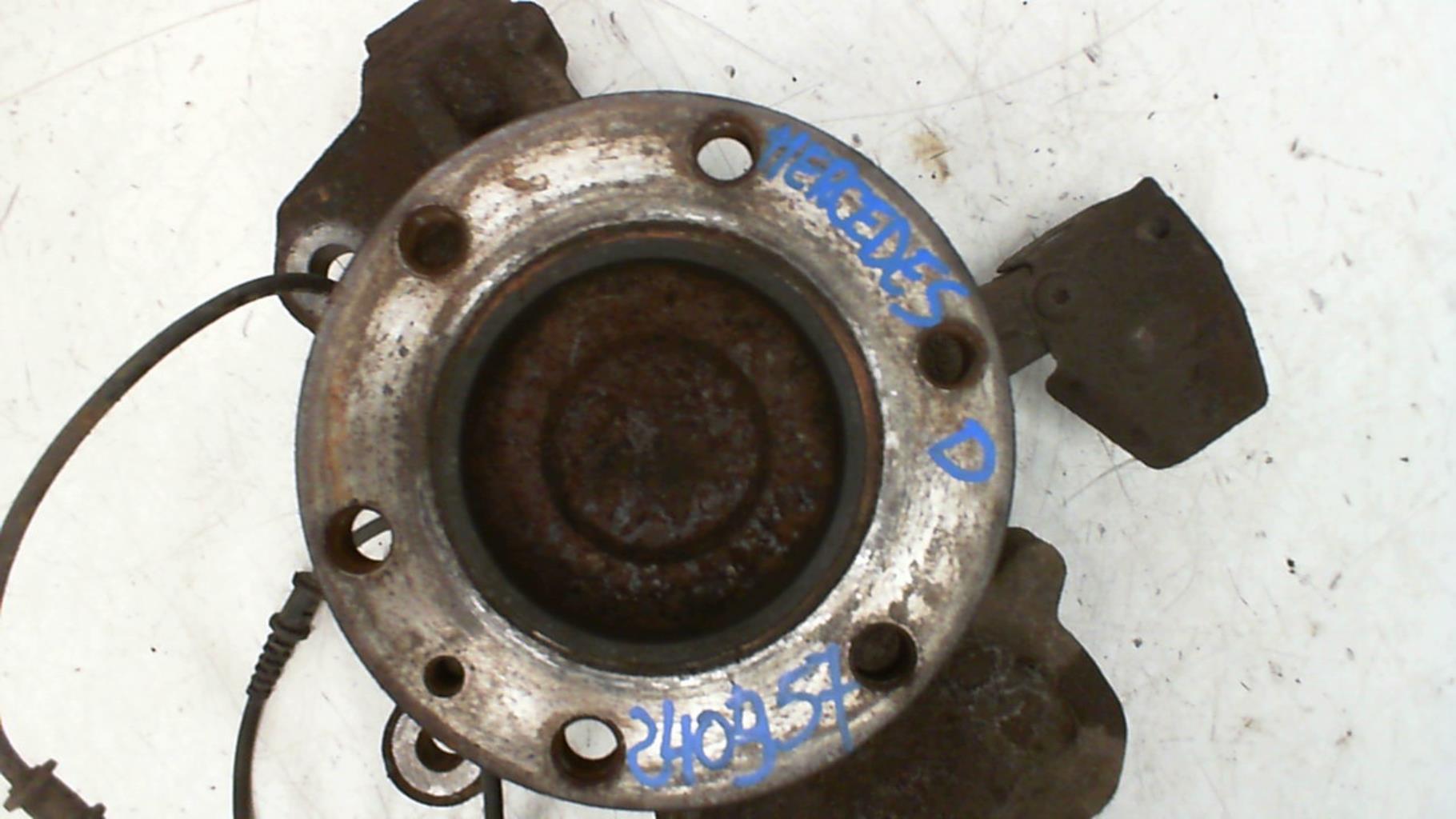 Fusee avant droit MERCEDES SPRINTER 2 PHASE 1 Diesel - 1