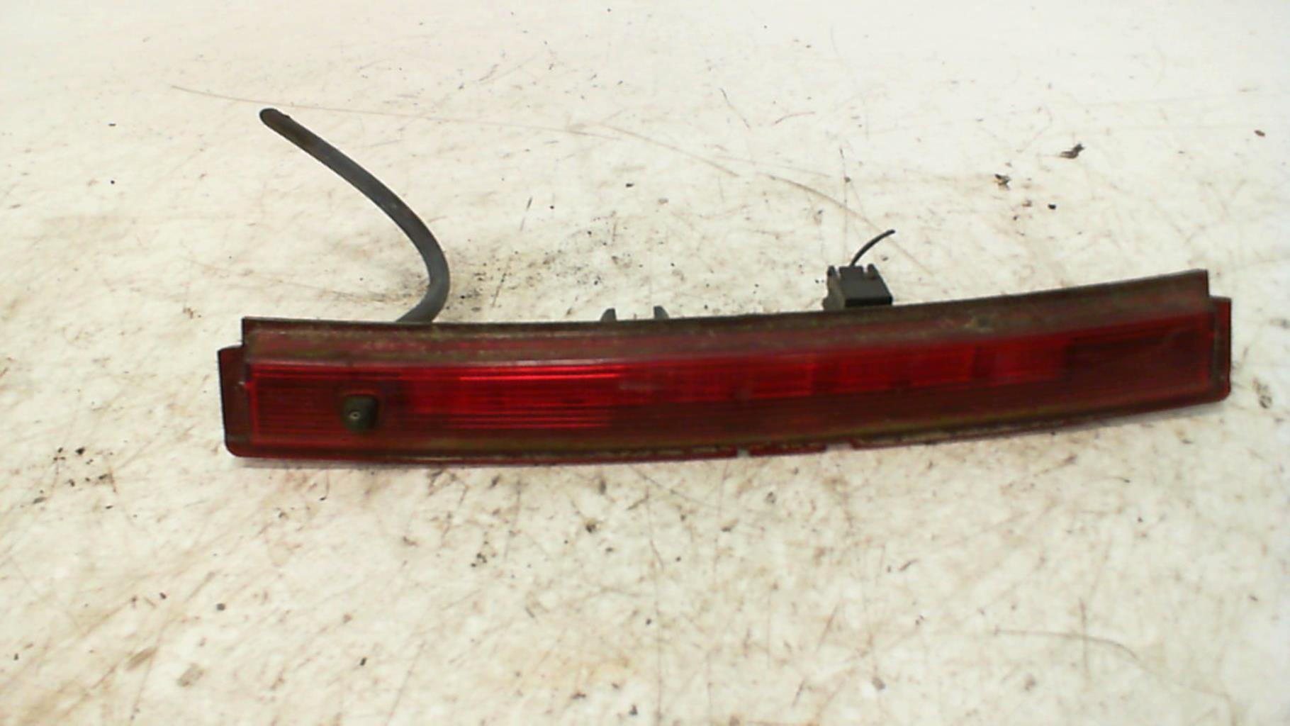 Feu arriere stop central RENAULT CLIO 4 PHASE 2 Essence - 1