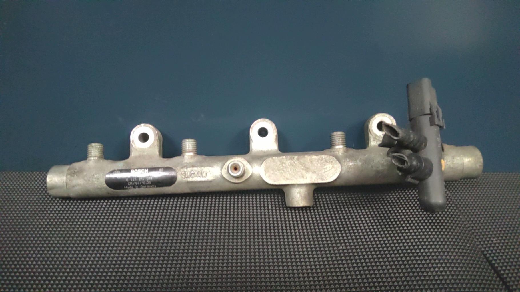 Rampe injection PEUGEOT 406 PHASE 1 Diesel - 1
