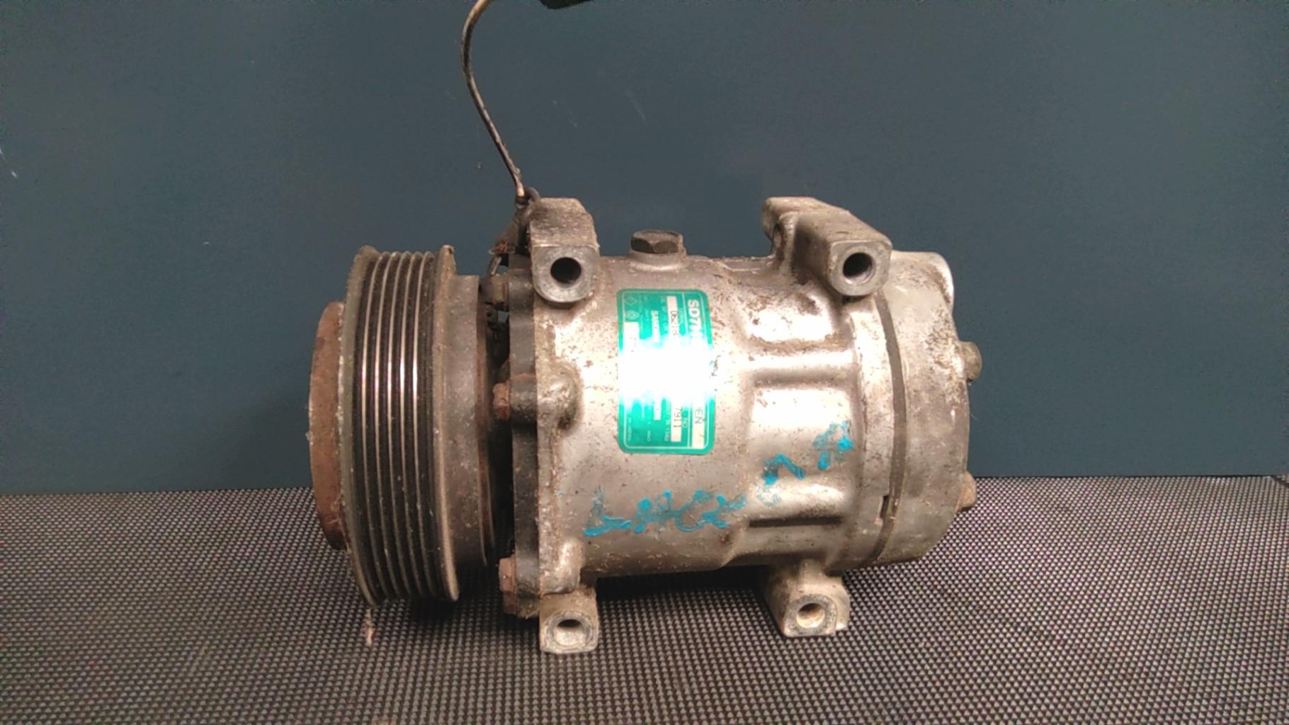 Compresseur clim RENAULT LAGUNA 1 PHASE 1 BREAK Diesel - 1