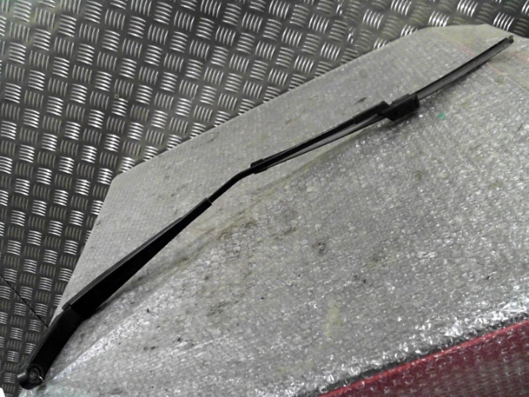 Braccio tergicristallo anteriore destro VOLKSWAGEN GOLF 5 Diésel - 1