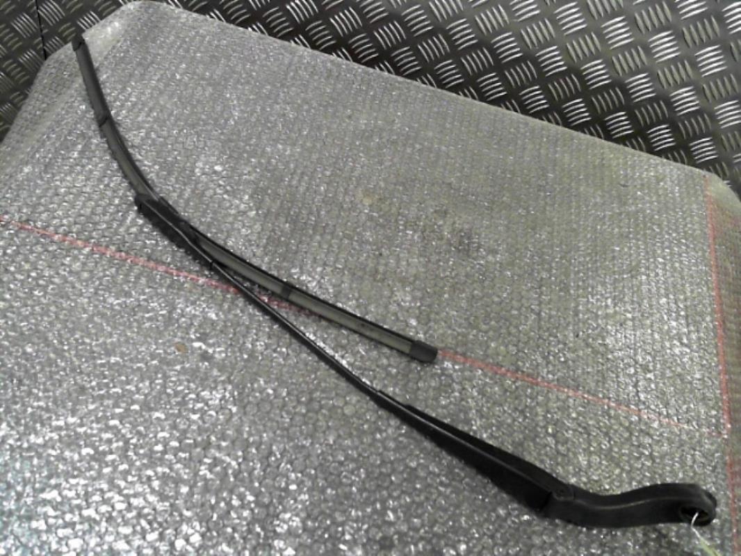 Braccio tergicristallo anteriore destro MERCEDES CLASSE B 245 PHASE 1 Diésel - 1