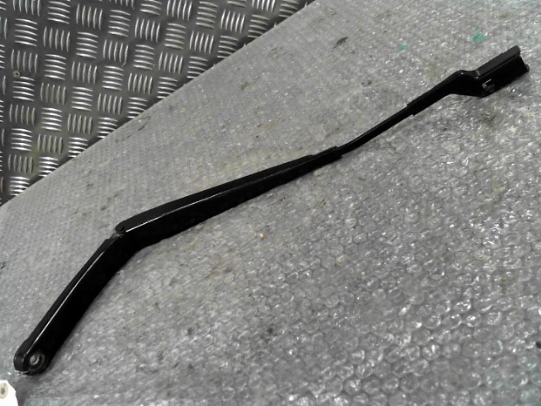 Braccio tergicristallo anteriore sinistro VOLKSWAGEN PASSAT 5 Diésel - 1