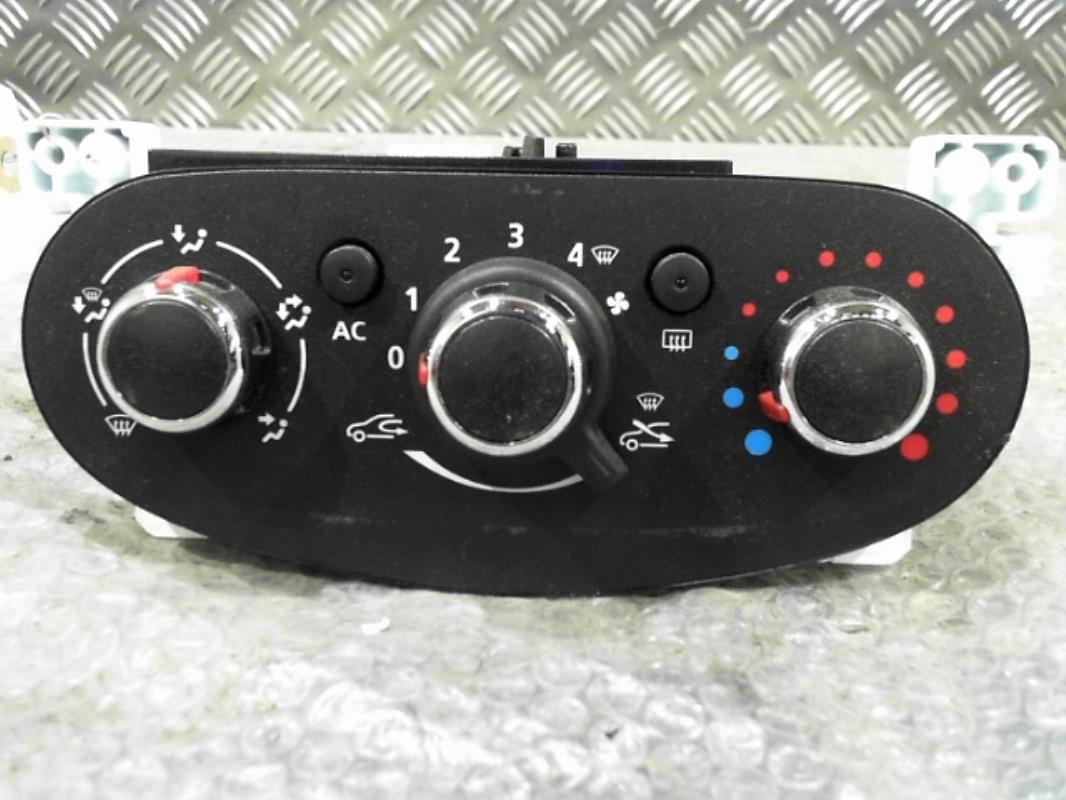 Commande chauffage DACIA SANDERO 2 PHASE 1 Essence - 1