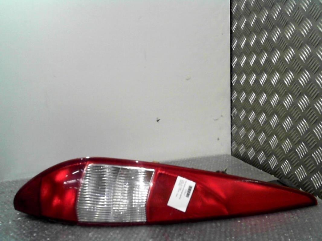Fanale posteriore principale sinistro (luci) FORD MONDEO 2 BREAK Diésel - 1