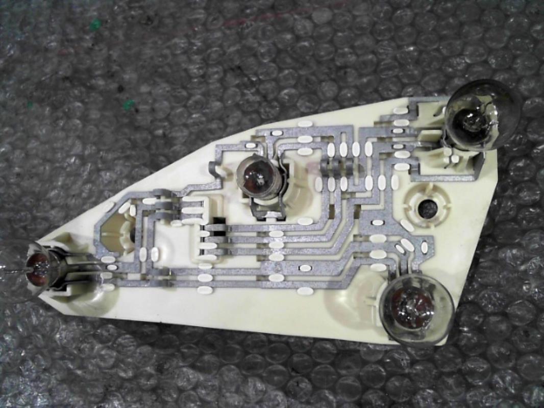 Base portalampade fanale posteriore destro PEUGEOT 106 PHASE 1 Gasolina - 1