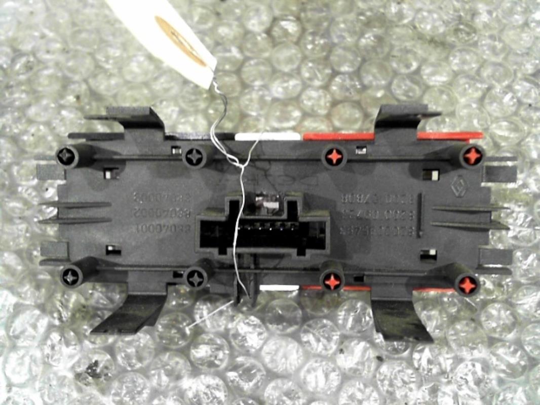 Bouton de warning RENAULT MEGANE 2 PHASE 1 CABRIOLET Essence - 1