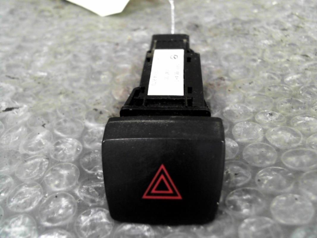 Bouton de warning MAZDA 2 2 PHASE 1 Essence - 1