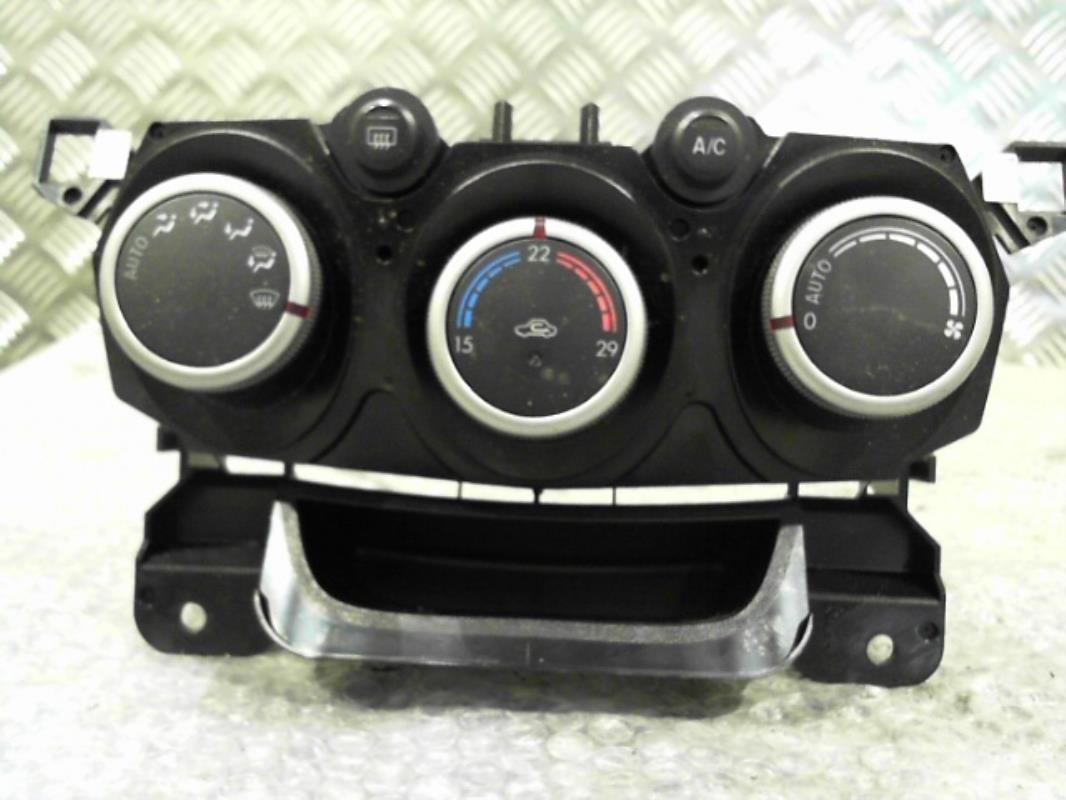 Commande chauffage MAZDA 2 2 PHASE 1 Essence - 1