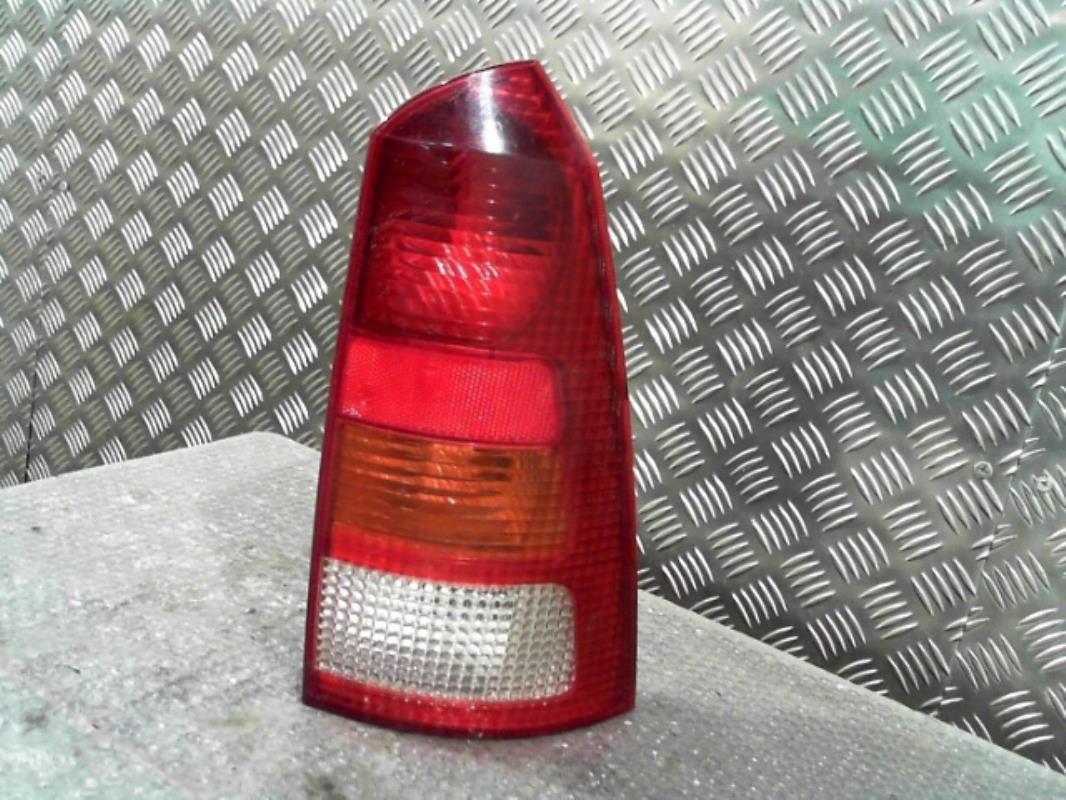 Fanale posteriore principale destro (luci) FORD FOCUS 1 BREAK Diésel - 1