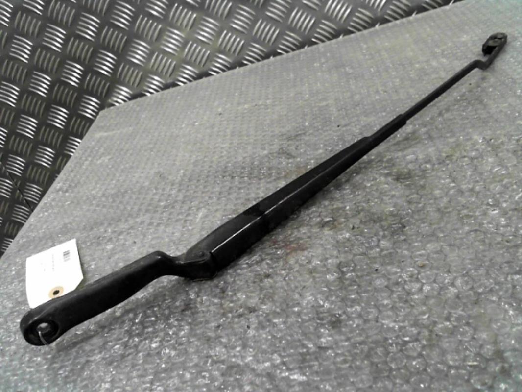 Braccio tergicristallo anteriore sinistro AUDI A3 1 PHASE 1 Diésel - 1