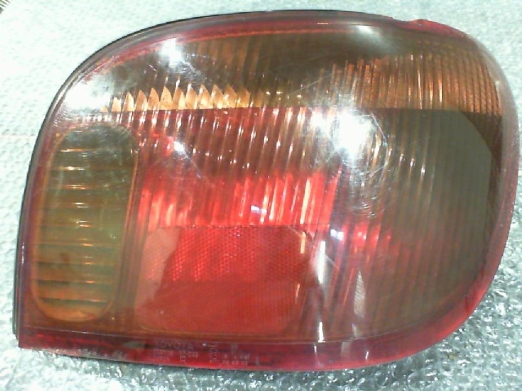 Fanale posteriore principale destro (luci) TOYOTA YARIS 1 PHASE 2 Diésel - 1