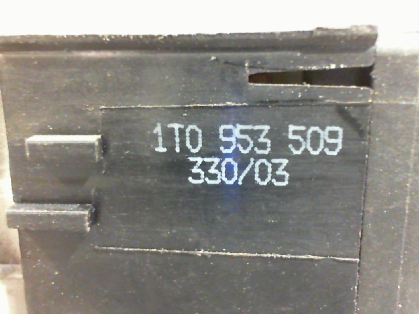 Bouton de warning VOLKSWAGEN CADDY 3 PHASE 1 Diesel - 1