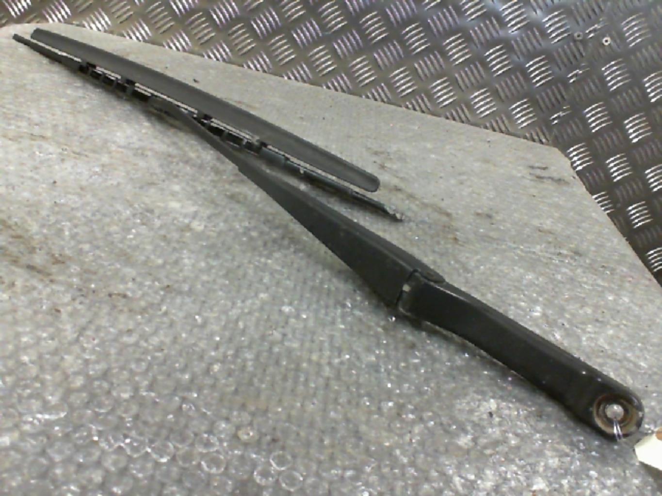 Braccio tergicristallo anteriore destro MERCEDES CLASSE M 163 PHASE 2 Diésel - 1