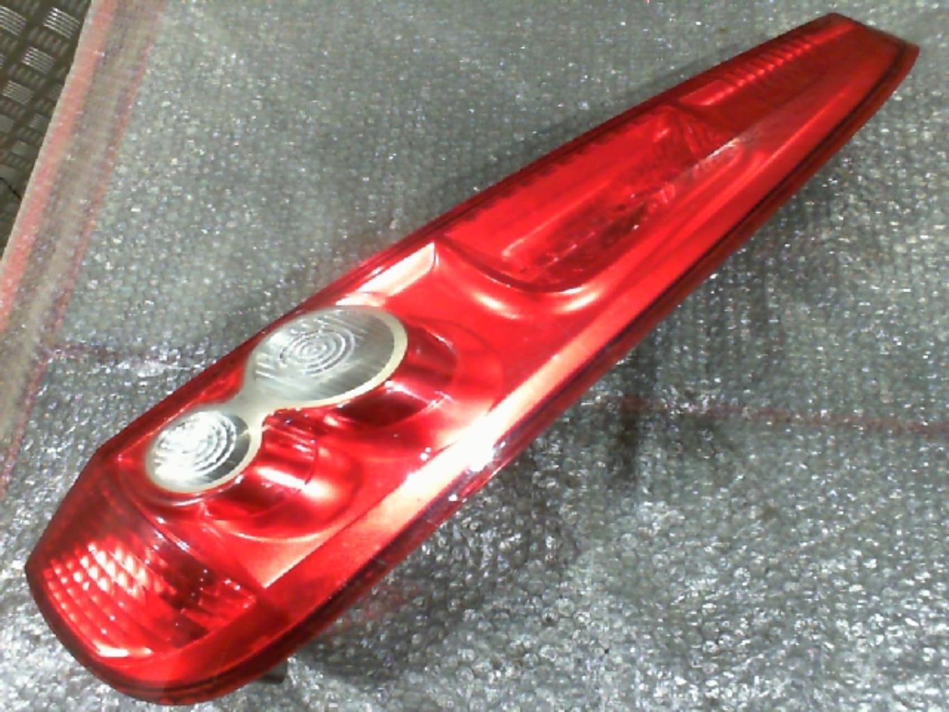 Fanale posteriore principale destro (luci) FORD FIESTA 5 PHASE 2 Gasolina - 1