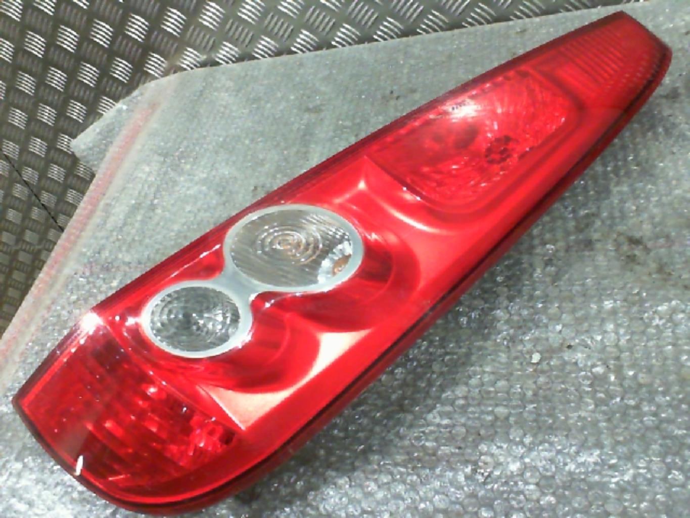 Fanale posteriore principale destro (luci) FORD FIESTA 5 PHASE 2 Gasolina - 1