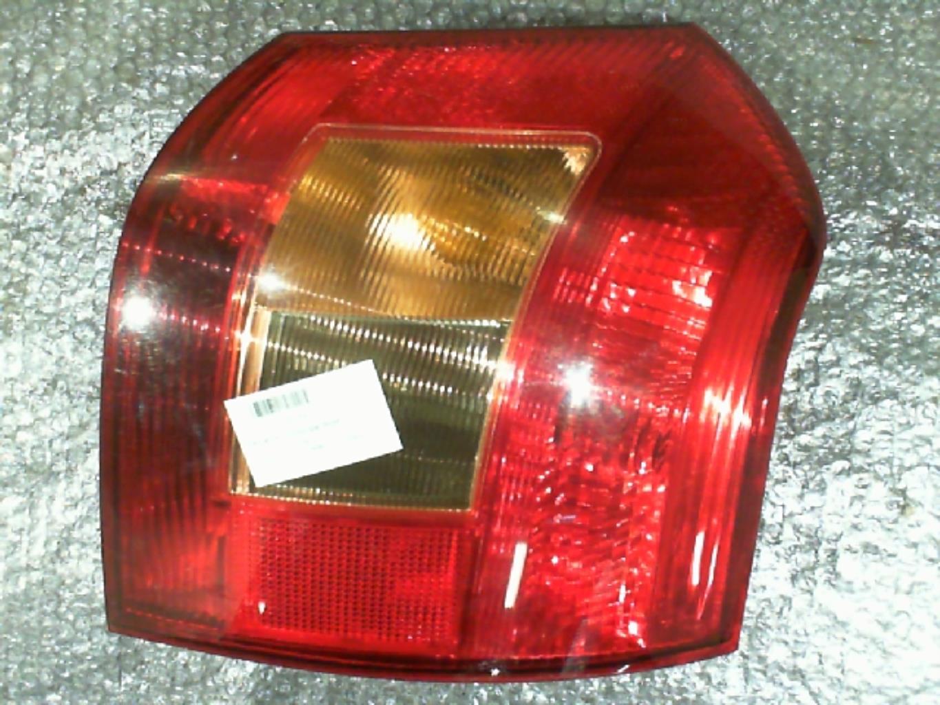 Fanale posteriore principale destro (luci) TOYOTA COROLLA 10 PHASE 1 Diésel - 1