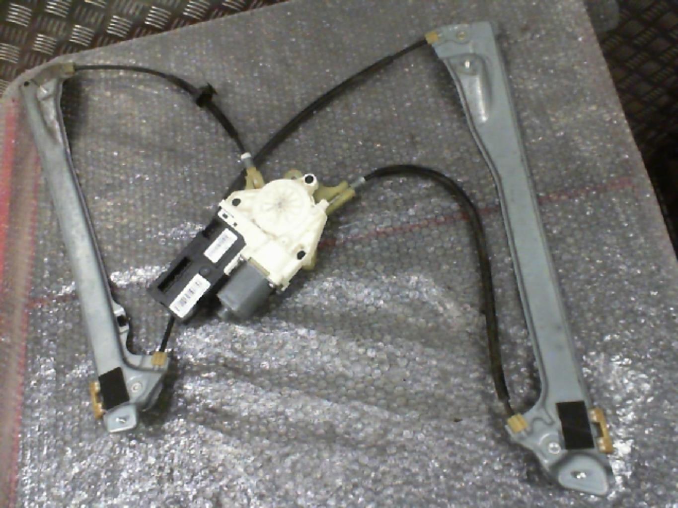 Alzacristalli elettrico anteriore destro RENAULT LAGUNA 3 PHASE 1 BREAK Diésel - 1