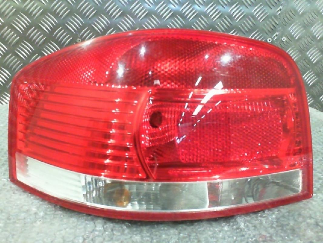 Fanale posteriore principale sinistro (luci) AUDI A3 2 PHASE 1 Diésel - 1