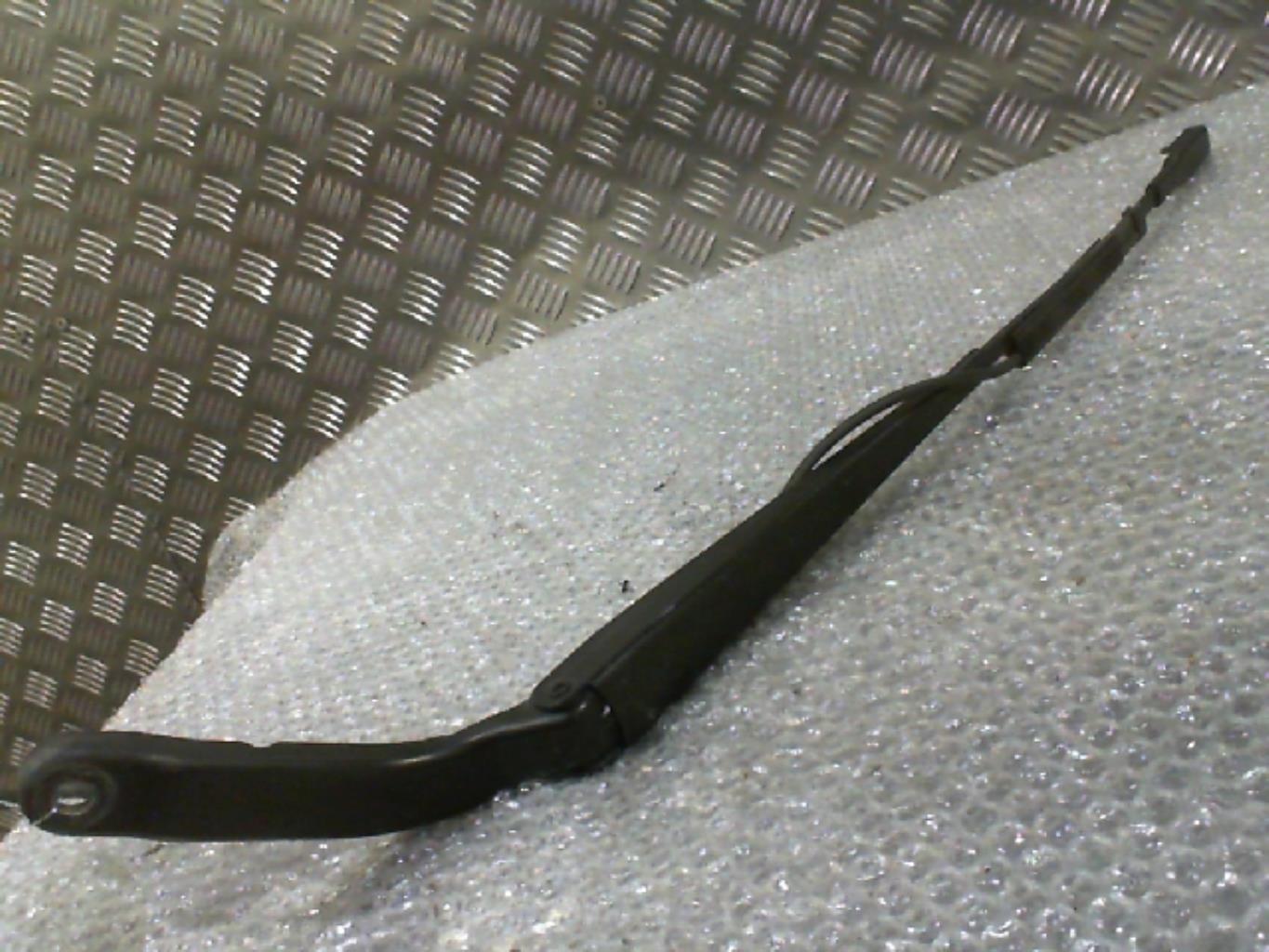 Braccio tergicristallo anteriore destro VOLKSWAGEN CRAFTER 1 PHASE 1 Diésel - 1