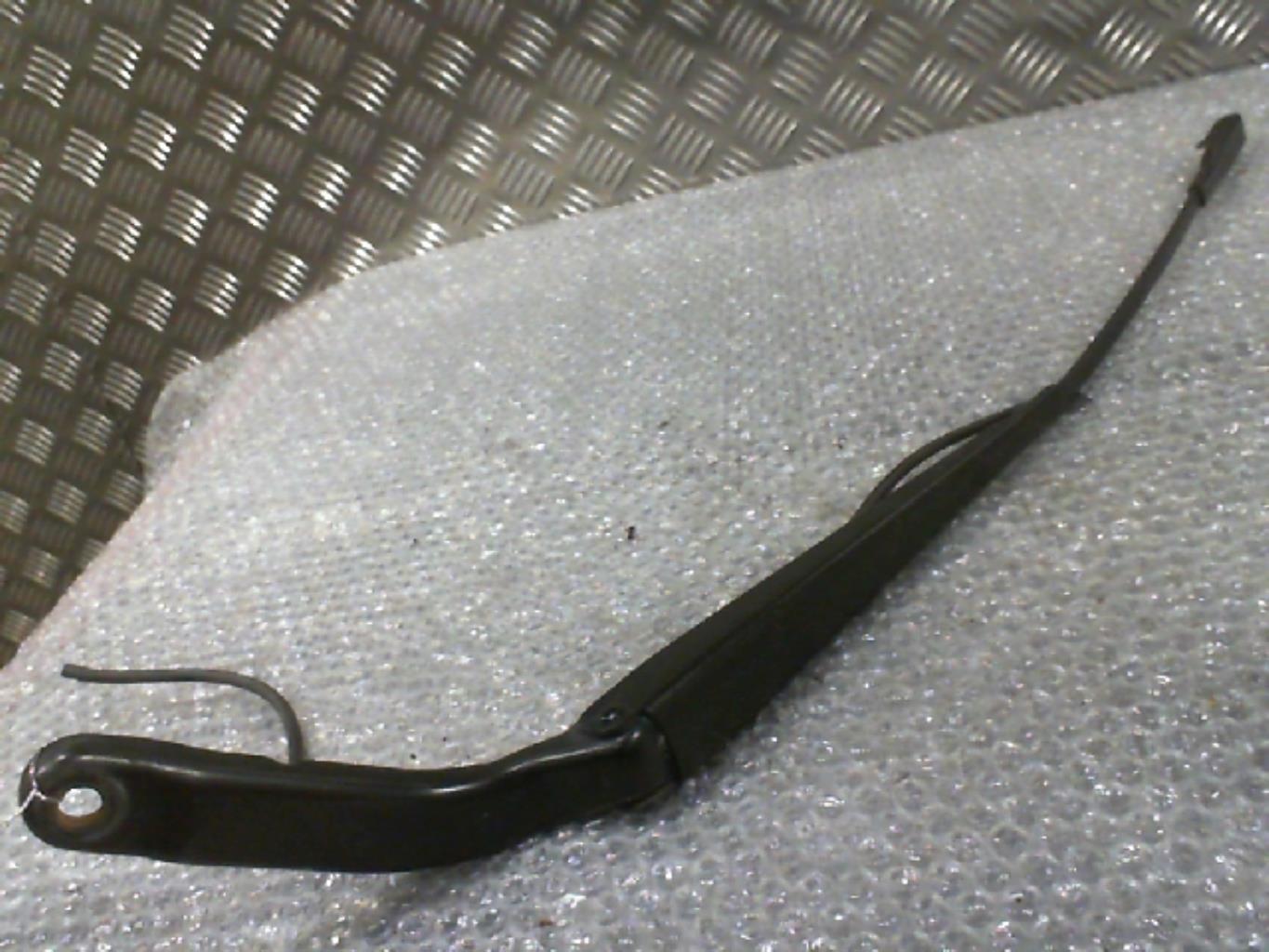Braccio tergicristallo anteriore sinistro VOLKSWAGEN CRAFTER 1 PHASE 1 Diésel - 1