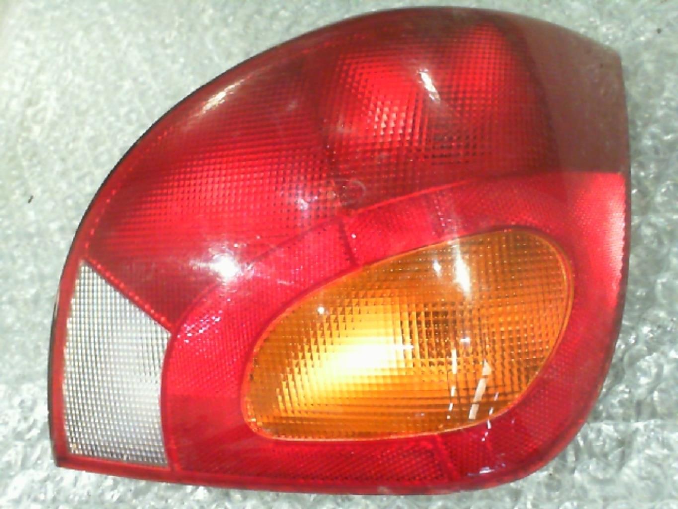 Fanale posteriore principale destro (luci) FORD FIESTA 4 PHASE 2 Diésel - 1