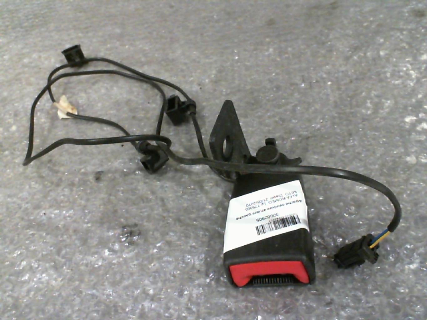Aggancio cintura sicurezza posteriore sinistro ALFA ROMEO MITO PHASE 1 Diésel - 1