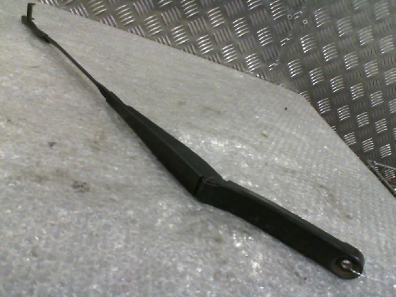 Bras essuie glace avant gauche AUDI A3 2 PHASE 1 Diesel - 1