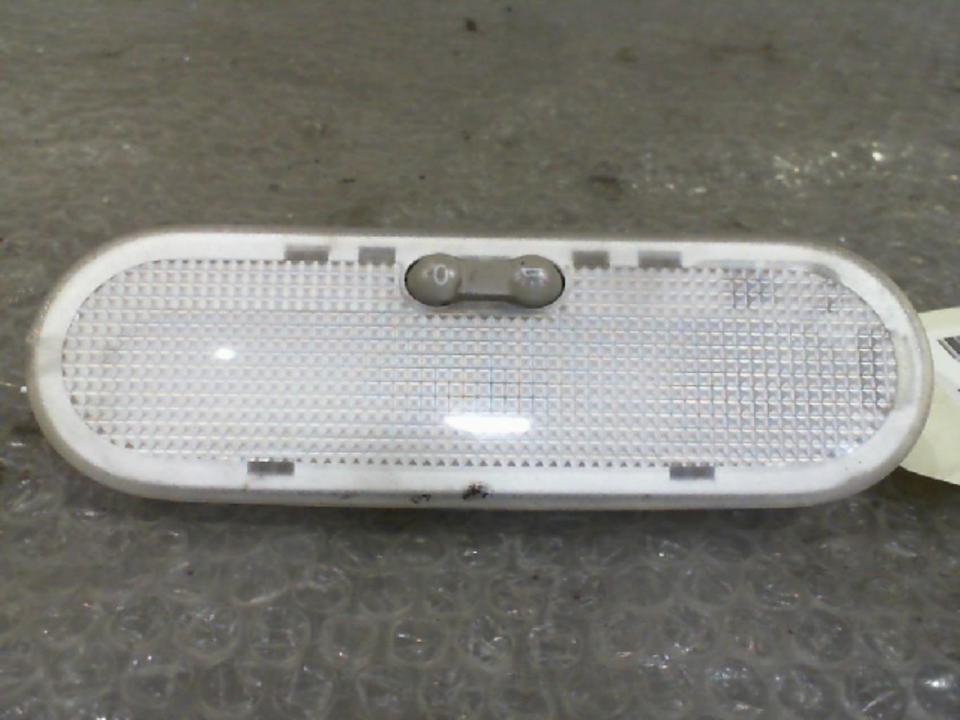 Luce di cortesia RENAULT TRAFIC 3 COURT PHASE 1 Diésel - 1