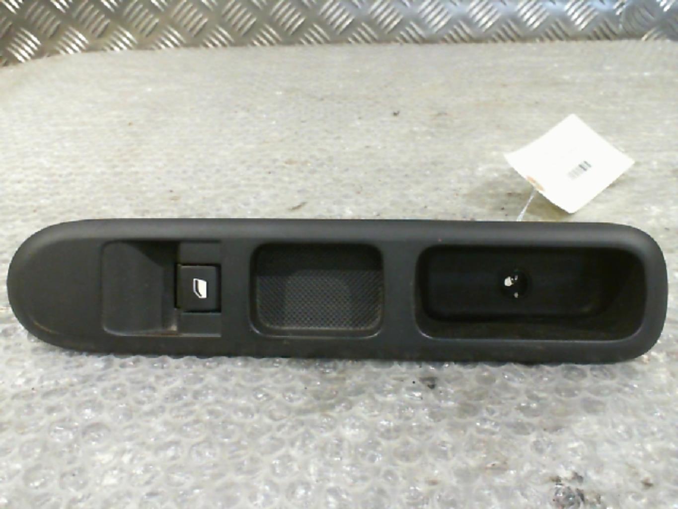 Interruttore lavacristalli anteriore destro PEUGEOT 3008 1 PHASE 1 Diésel - 1