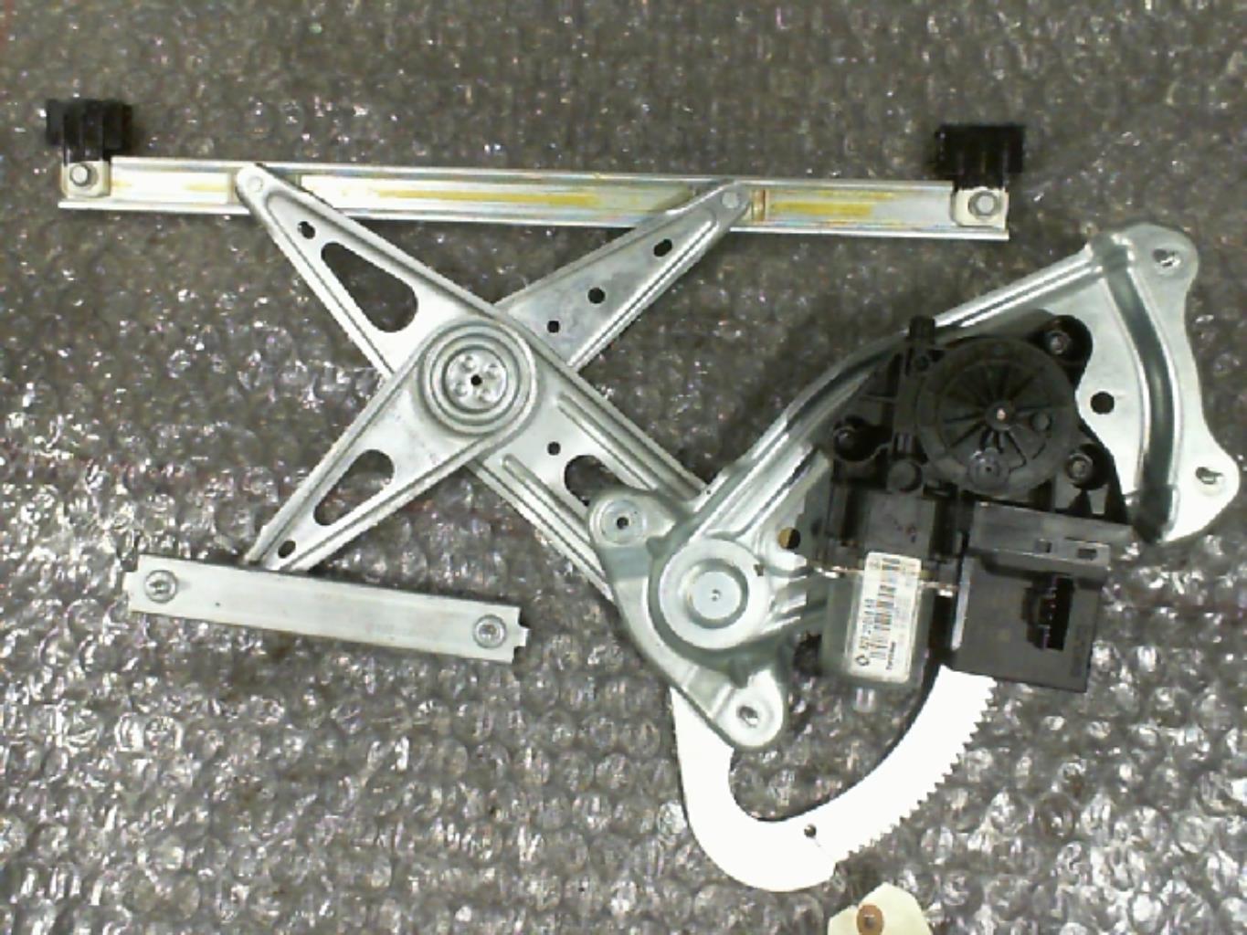 Alzacristalli elettrico posteriore sinistro RENAULT SCENIC 3 PHASE 1 Diésel - 1