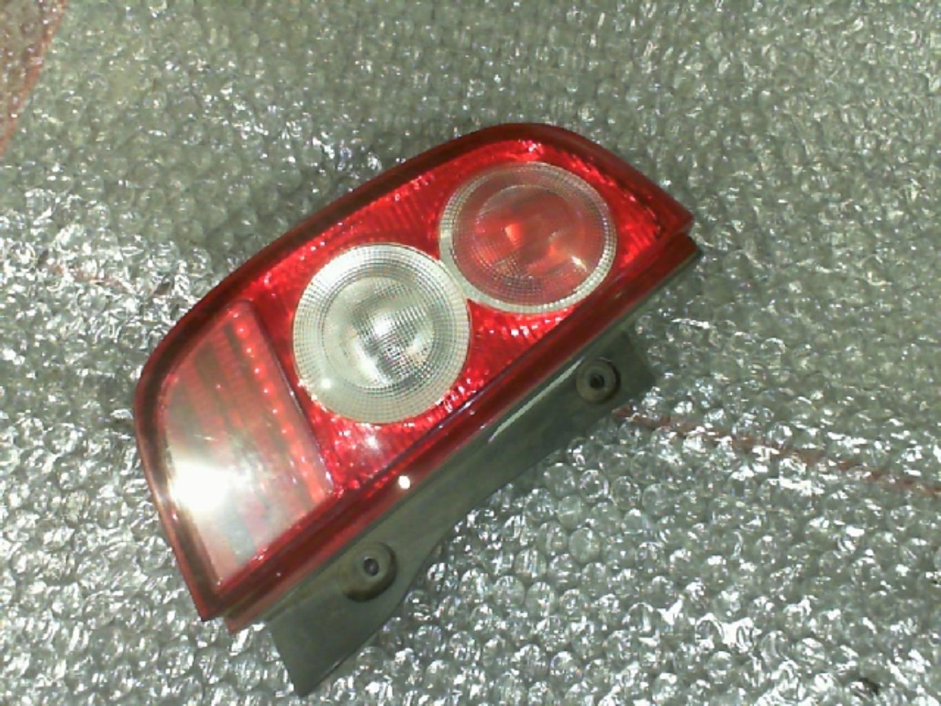 Fanale posteriore principale sinistro (luci) NISSAN MICRA 3 PHASE 1 Diésel - 1