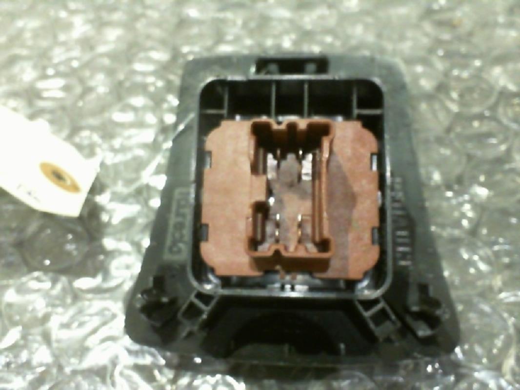 Interruptor de elevalunas DACIA SANDERO 2 PHASE 1 Diésel - 1