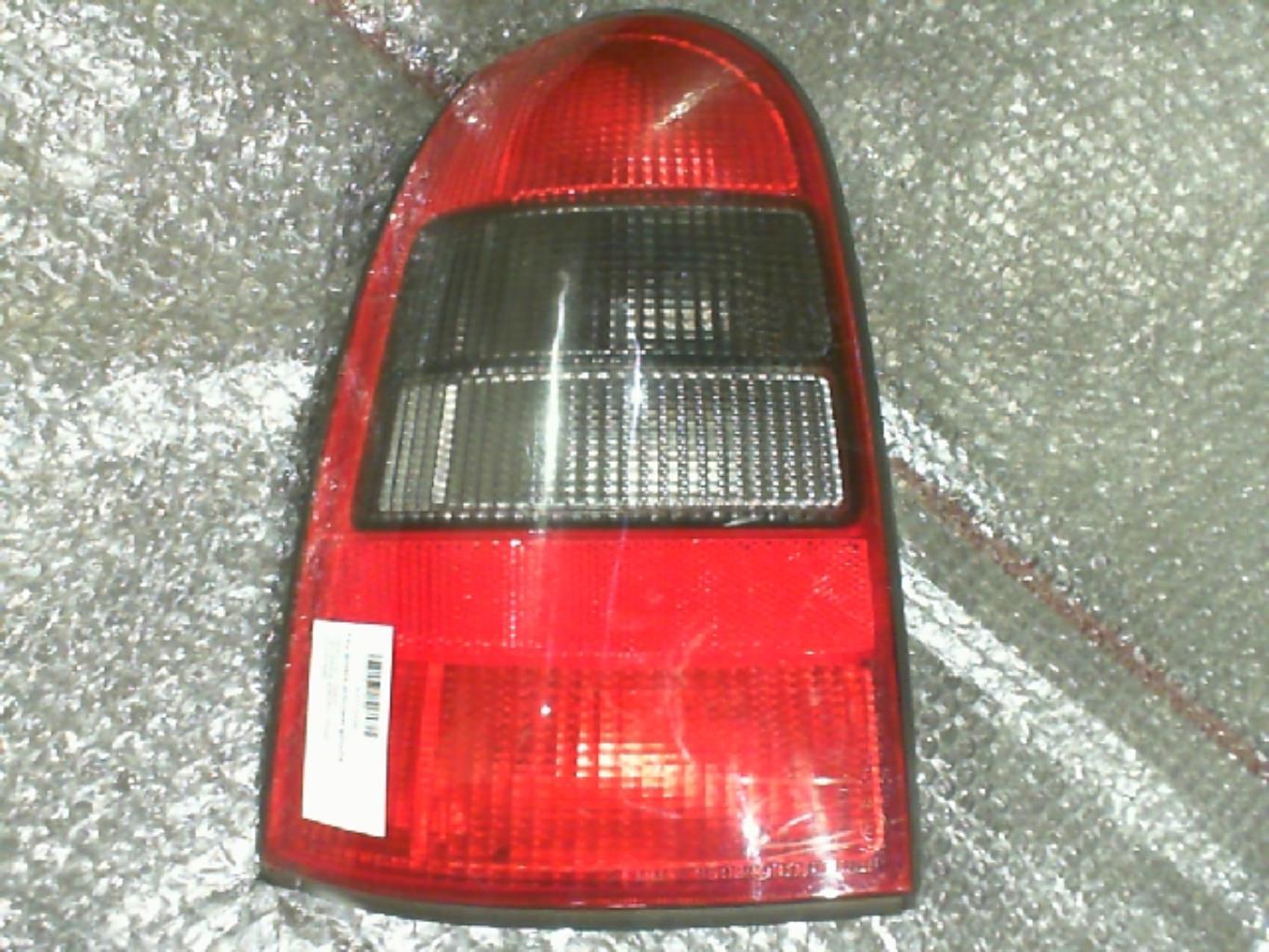 Fanale posteriore principale sinistro (luci) OPEL VECTRA B PHASE 2 BREAK Diésel - 1