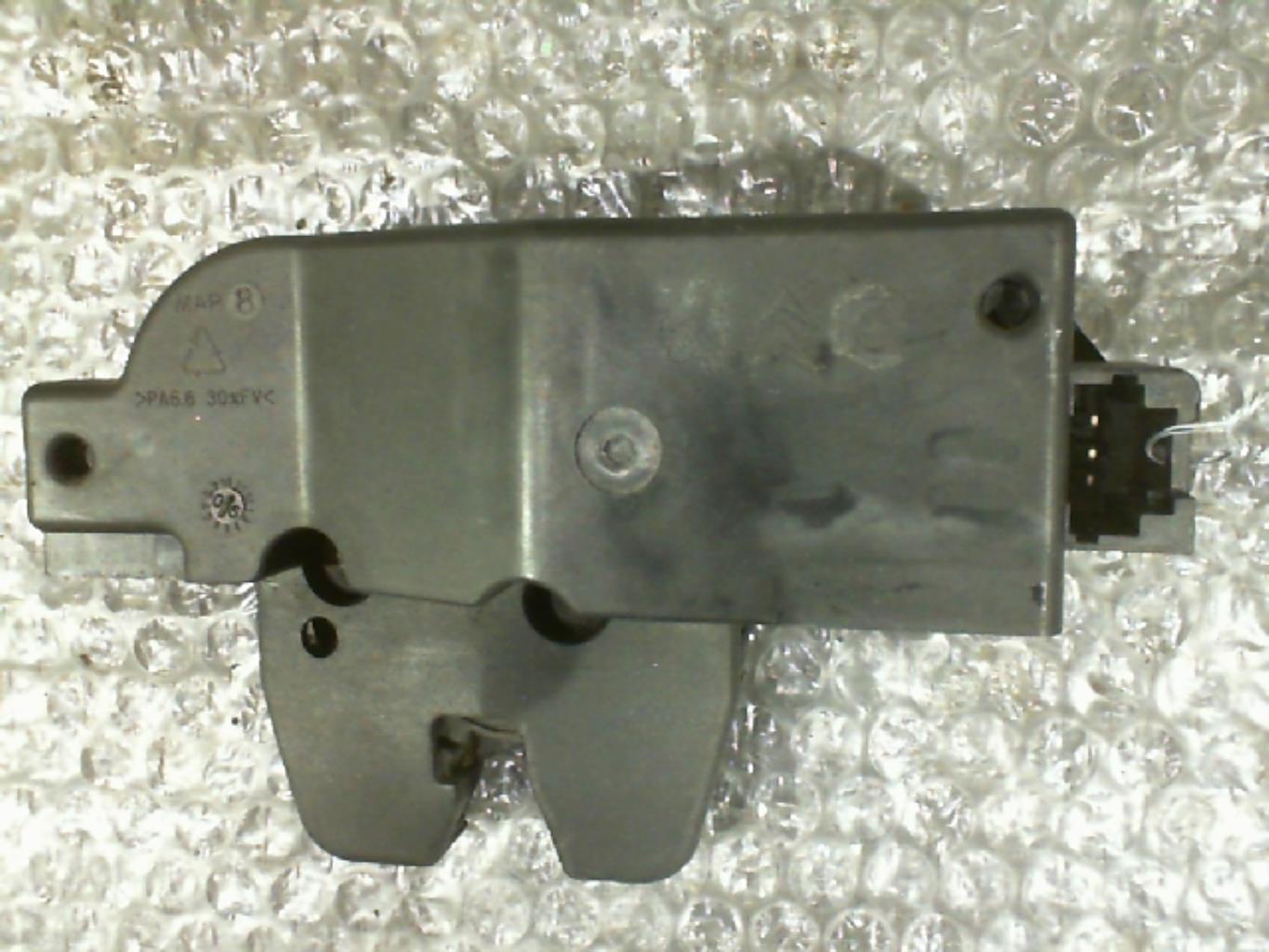 Serrure de coffre CITROEN C5 1 PHASE 2 Diesel - 1