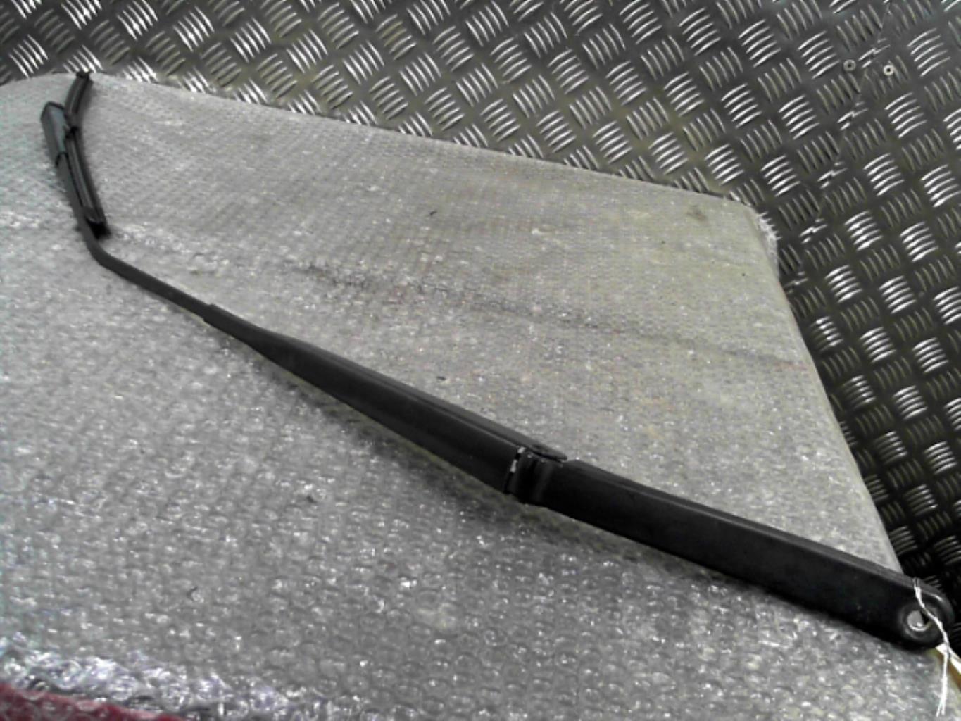 Braccio tergicristallo anteriore destro ALFA ROMEO MITO PHASE 1 Diésel - 1