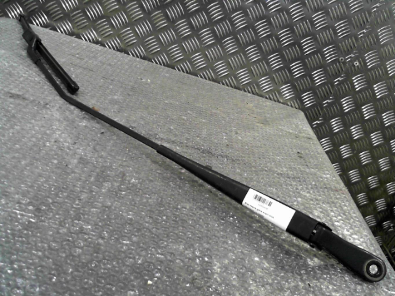 Braccio tergicristallo anteriore destro PEUGEOT 208 1 PHASE 1 Diésel - 1