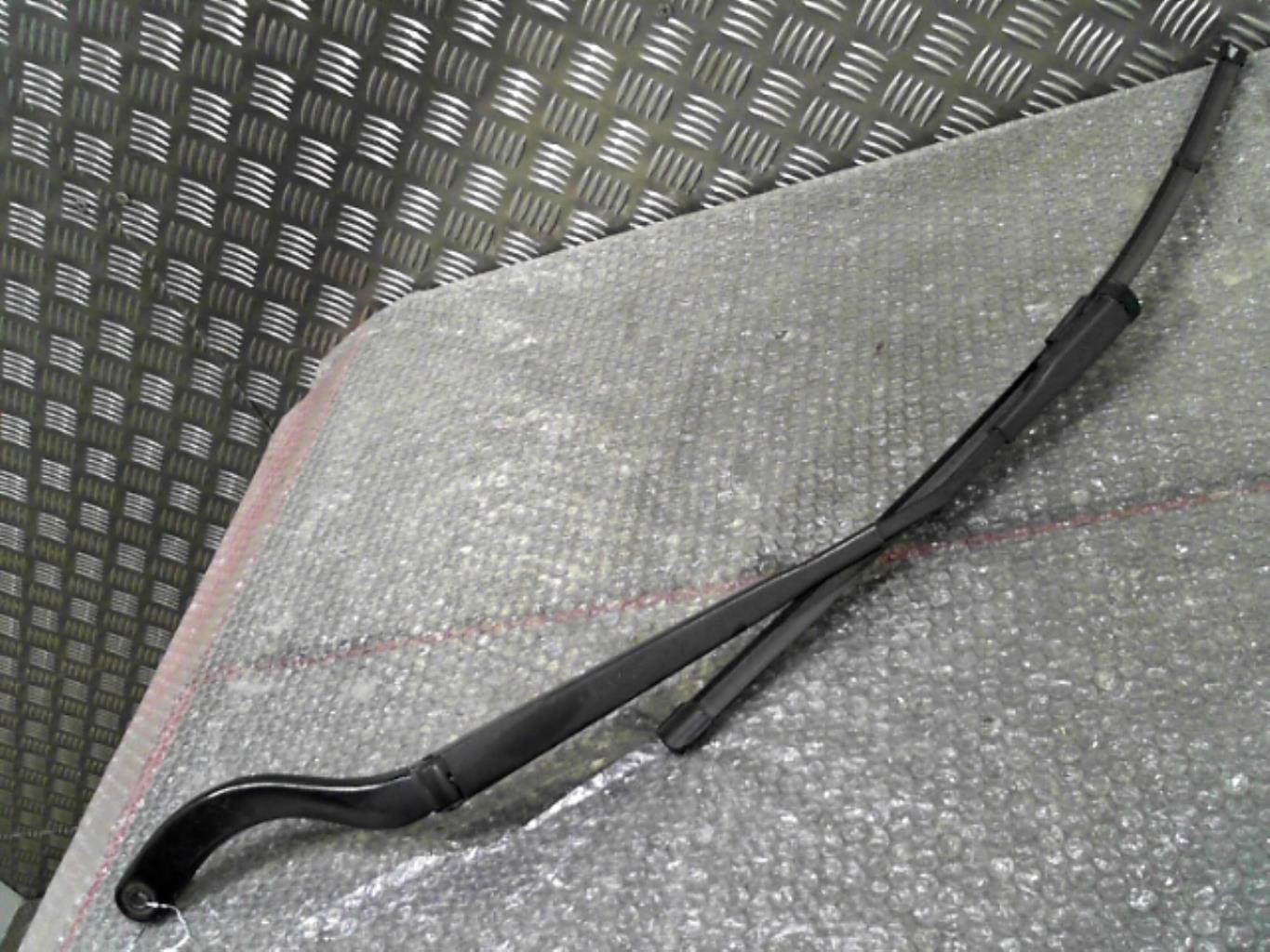 Braccio tergicristallo anteriore sinistro ALFA ROMEO MITO PHASE 1 Diésel - 1