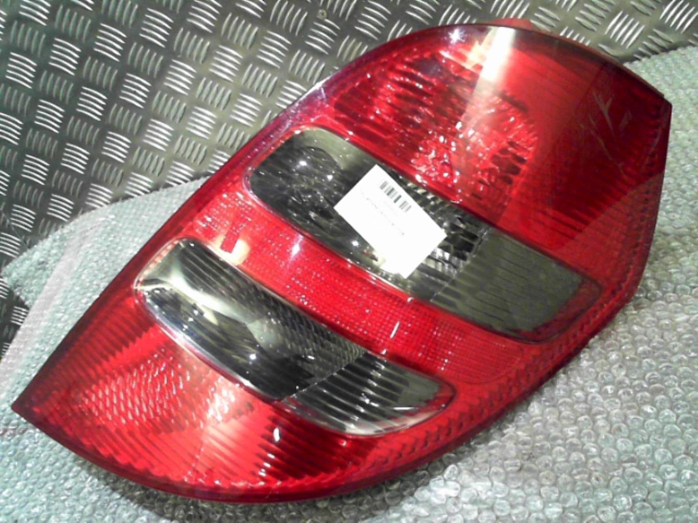 Fanale posteriore principale destro (luci) MERCEDES CLASSE A 169 PHASE 1 Diésel - 1