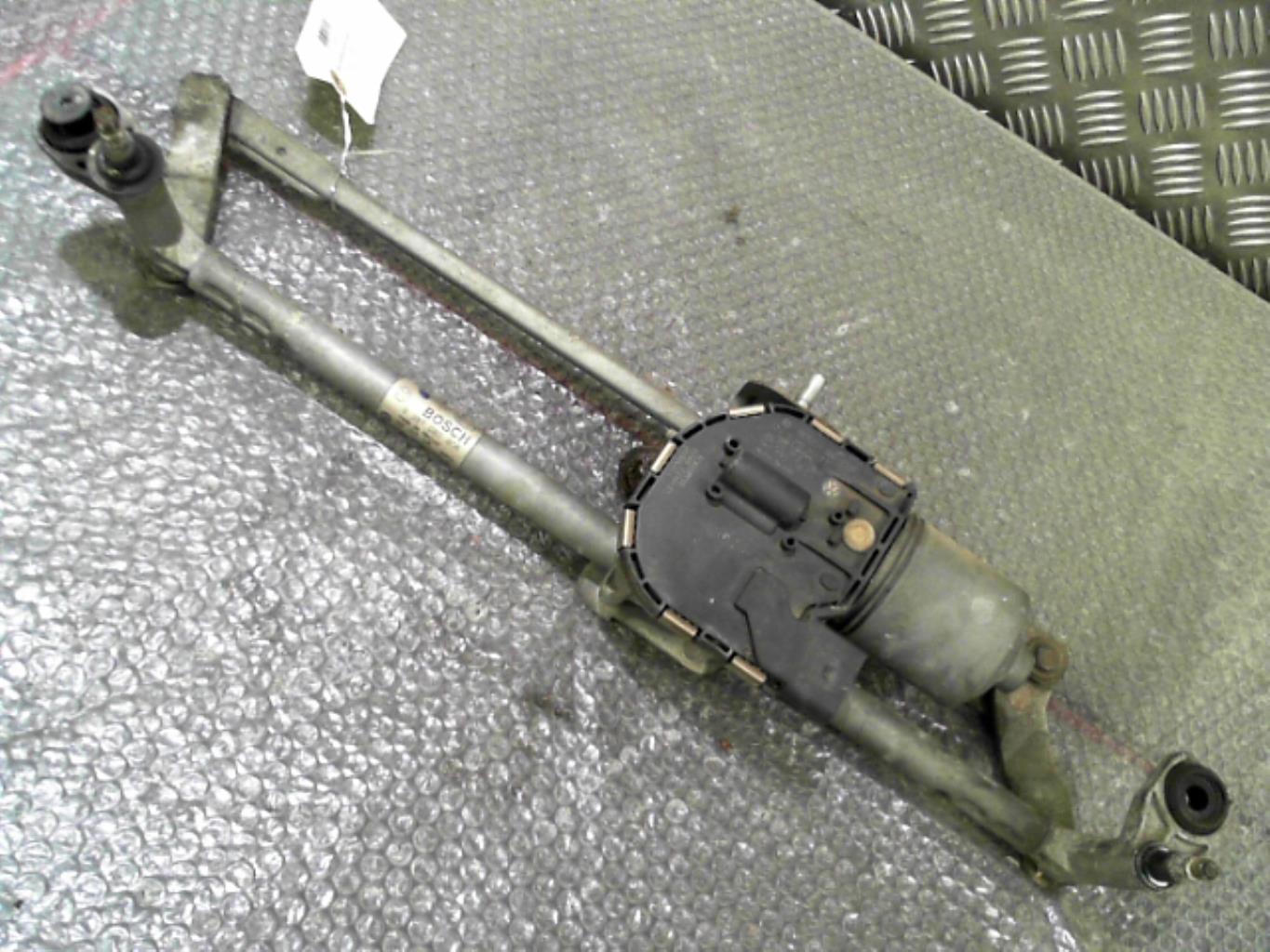 Motore tergicristallo anteriore VOLKSWAGEN JETTA 3 Diésel - 1