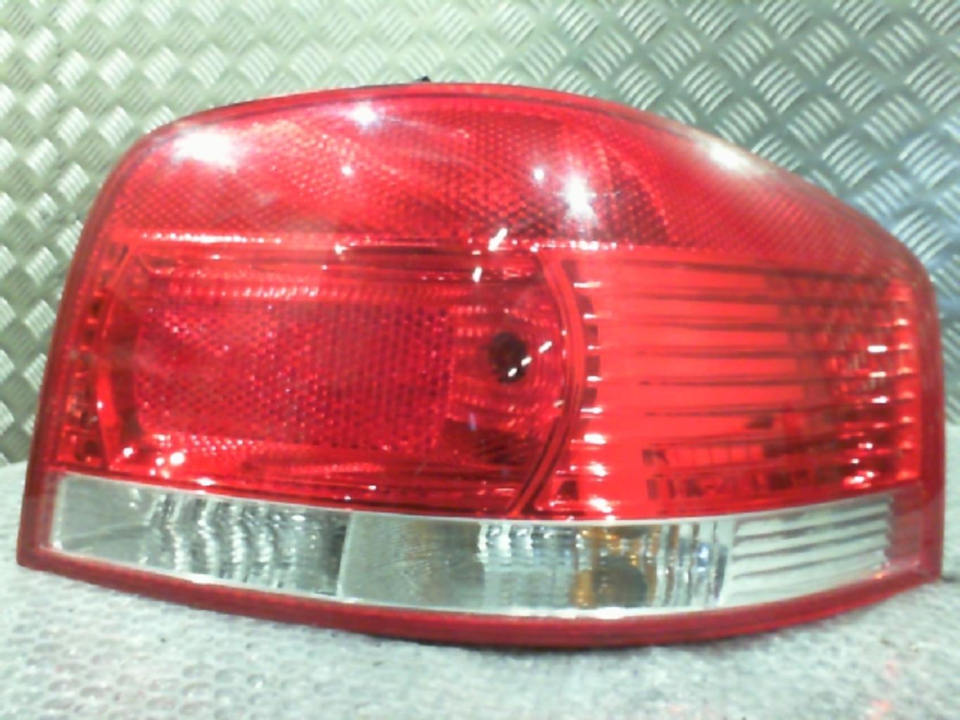 Feu arriere principal droit (feux) AUDI A3 2 PHASE 1 Diesel - 1