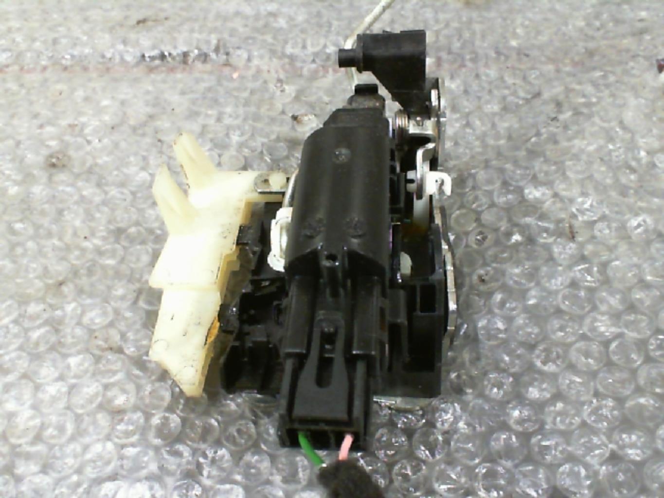 Serrure avant droit DACIA DUSTER 1 PHASE 2 Essence - 1