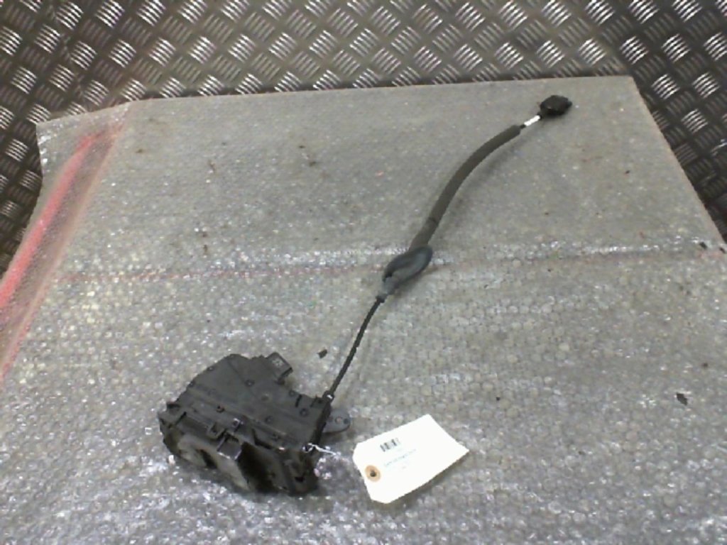 Serrure avant droit RENAULT CLIO 4 PHASE 1 Diesel - 1