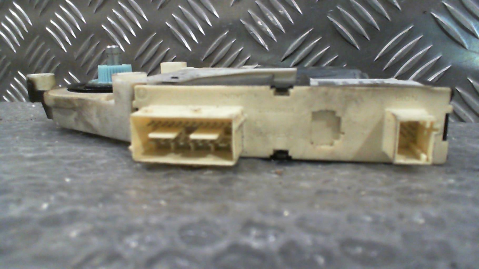 Motore alzacristalli anteriore destro CITROEN C5 1 PHASE 2 BREAK Diésel - 1