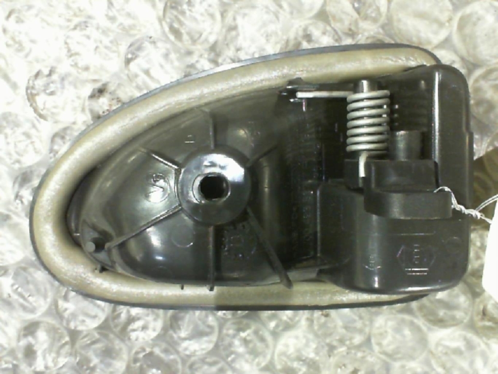 Maniglia interna porta bagagliaio sinistra RENAULT TRAFIC 2 PHASE 2 Diésel - 1